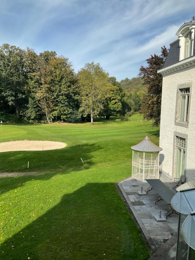 Le Studio Du Chateau Du Golf De Bernalmont 列日 外观 照片